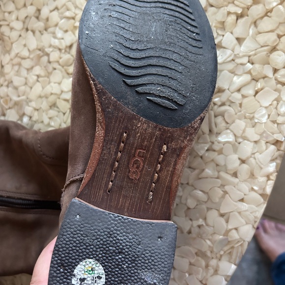 Rare UGG nubuck mid calf boot - Picture 7 of 11